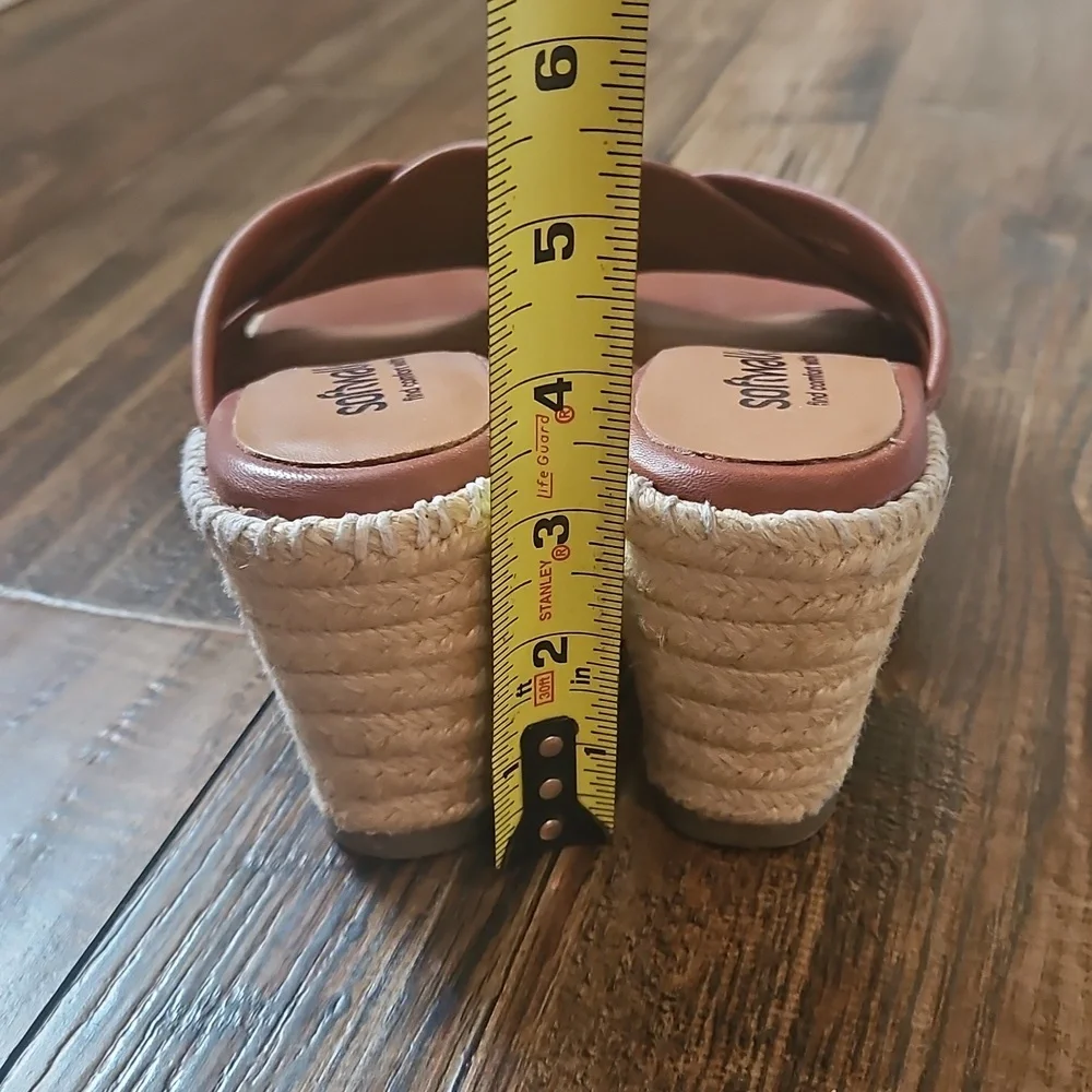 Softwalk Women's Brown Leather Espadrille Wedge Sandals. Size 7.5‎